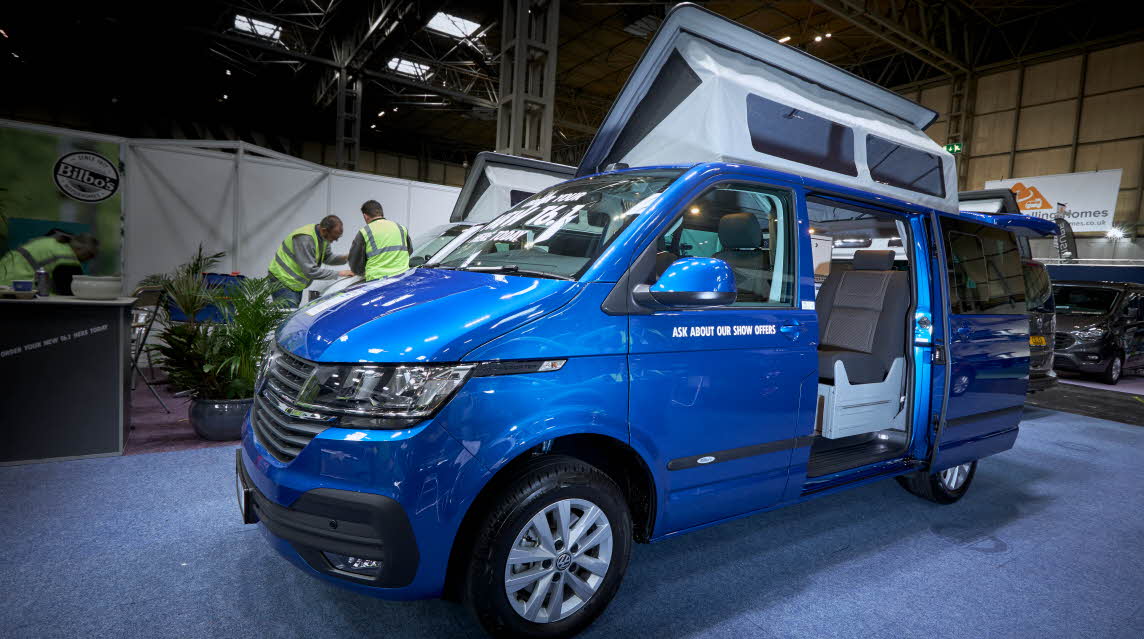 Exterior, blue, VW, Rising Roof