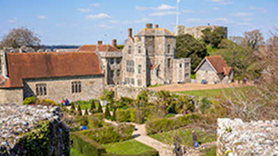 Offer image for: Carisbrooke Castle (English Heritage) - 25% discount