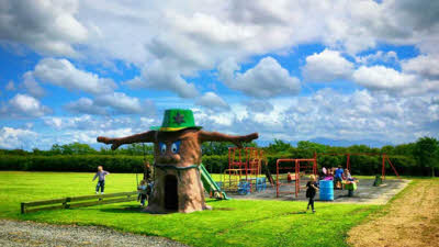 Tyddyn Pwrpas, LL61 6TN, Rhosneigr, Anglesey, Wales