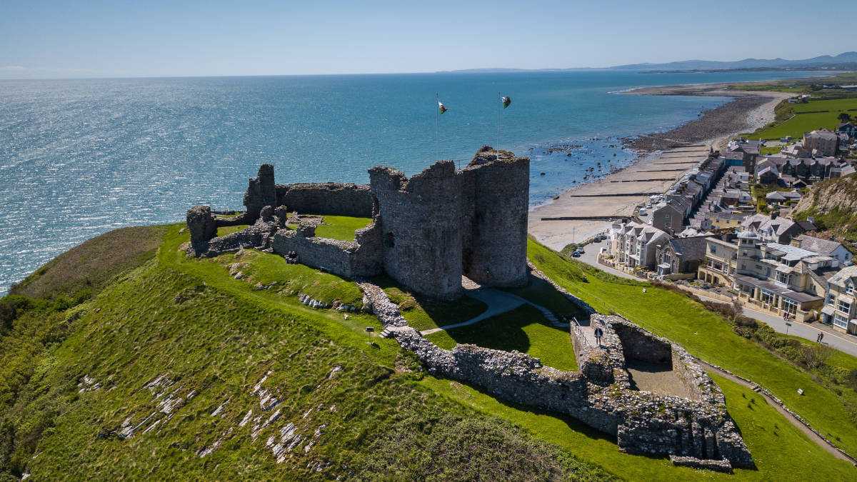 Criccieth Castle overlooking Tremadog bay in sunshine