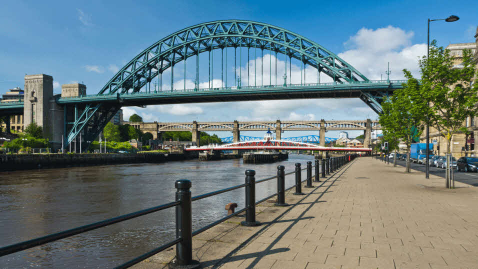 Tyne Bridge, arch bridge in Newcastle upon Tyne