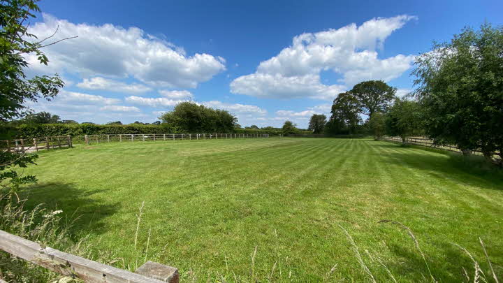 Long Acre Farm Certificated Location | Caravan And Motorhome Club