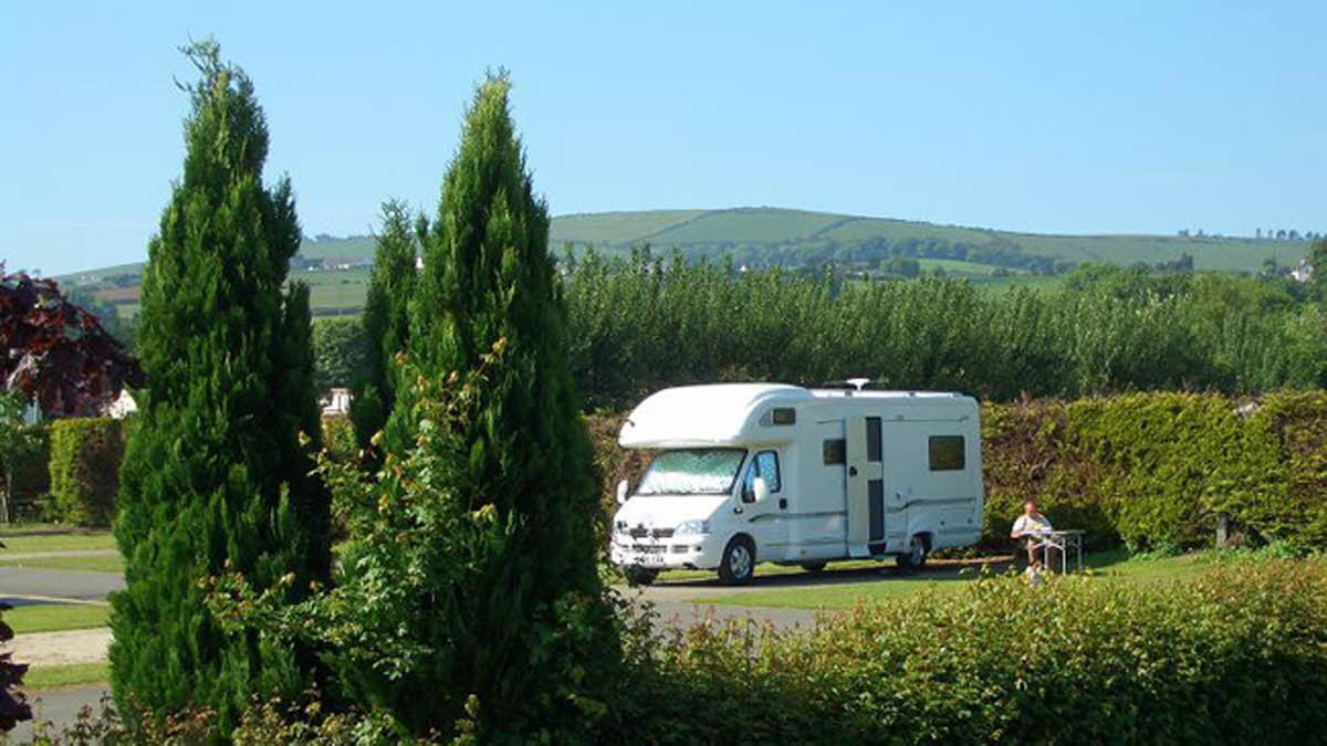 Close to Dublin for camping - Review of Camac Valley Tourist 