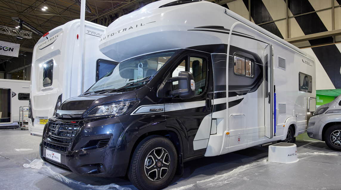 Coachbuilt exterior, blue cab