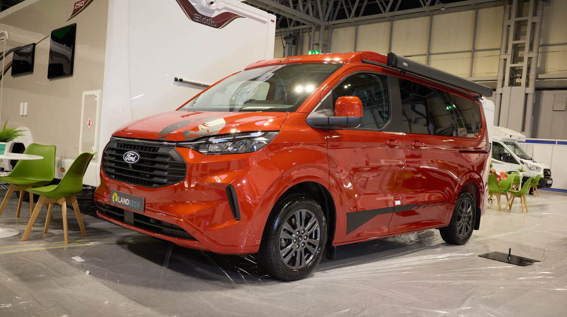 The Landseer Artisan Red Ford Custom 2.0 is red with black decals.
